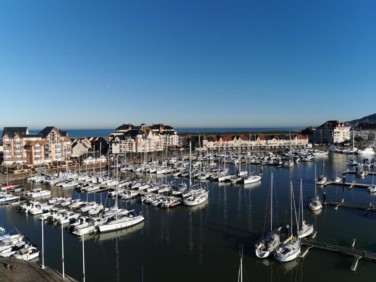 2 Pieces Front De Mer Ensoleille Et Calme Acces Direct Plage Cabourg Exterior foto